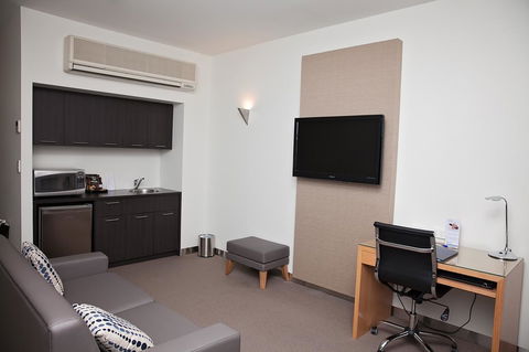 Mawson Lakes Hotel - Redcliffe Tourism 37