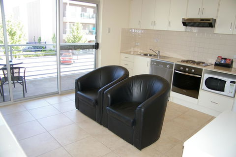 Mawson Lakes Hotel - Redcliffe Tourism 29