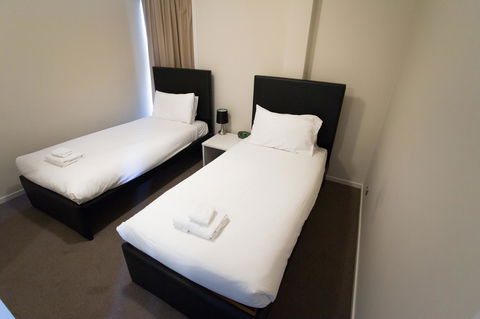Mawson Lakes Hotel - Redcliffe Tourism 24