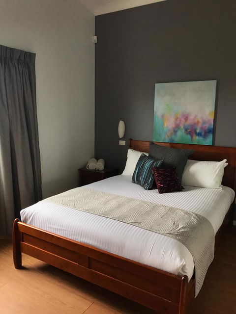 Beltana Villas - Redcliffe Tourism 1