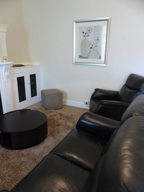 Andy\'s Accommodation - Redcliffe Tourism 7