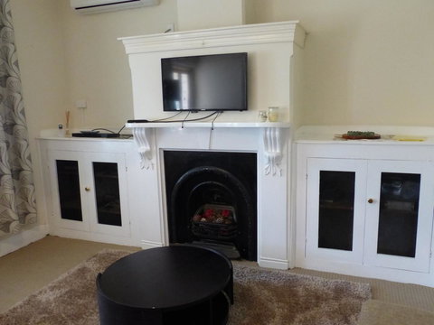 Andy\'s Accommodation - Redcliffe Tourism 6