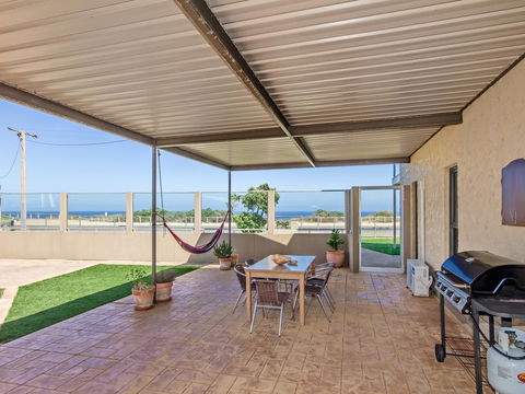 Pearl By The Sea - Redcliffe Tourism 11