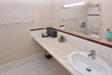 Motel Poinsettia - Redcliffe Tourism 11