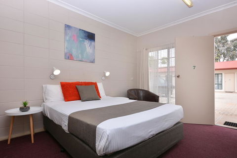 Motel Poinsettia - Redcliffe Tourism 29