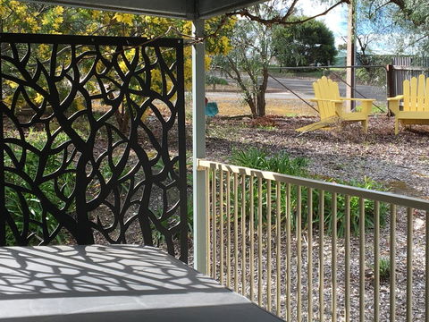 One Tree Bed And Breakfast - Redcliffe Tourism 5