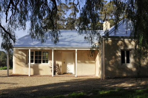 Peppermint Farm Cottage - Redcliffe Tourism 10