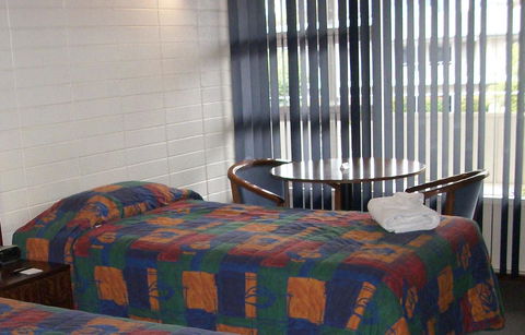 HotelMOTEL Adelaide - Redcliffe Tourism 8