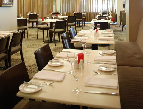 HotelMOTEL Adelaide - Redcliffe Tourism 11