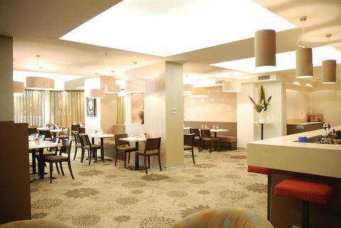 HotelMOTEL Adelaide - Redcliffe Tourism 10