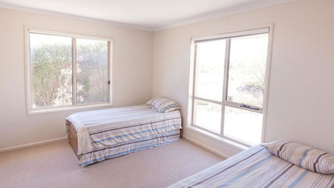 Golfers Paradise (18th Tee) - 52 Huntingdale Drive - Redcliffe Tourism 1