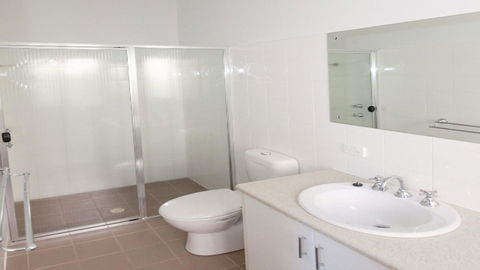 Golfers Paradise (18th Tee) - 52 Huntingdale Drive - Redcliffe Tourism 2