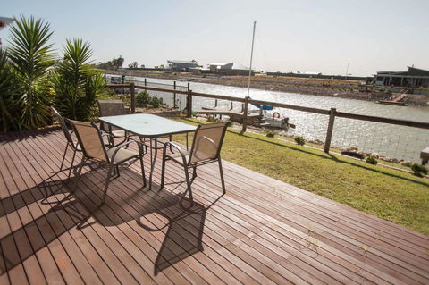 Waterfront On Jefferson, At Wellington Marina, SA - Redcliffe Tourism 0