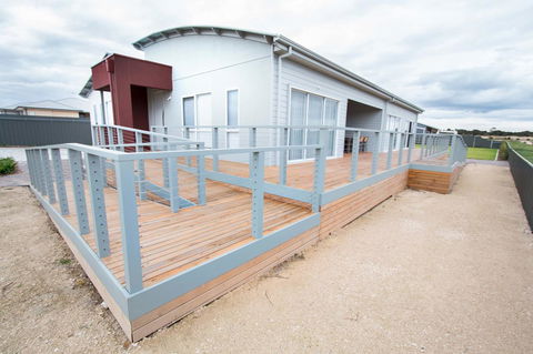 Wellington Lake Retreat - Redcliffe Tourism 20