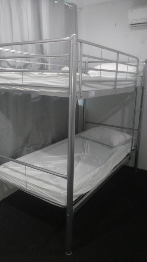 Perth City Backpackers Hostel - Note - Valid Passport Required To Check In - Redcliffe Tourism 22