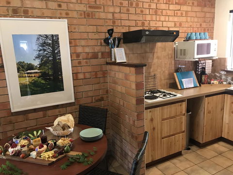 Forest Lodge Resort - Redcliffe Tourism 16