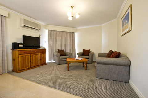 Abbey Beach Resort - Redcliffe Tourism 11