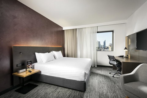 Holiday Inn West Perth, An IHG Hotel - Redcliffe Tourism 11