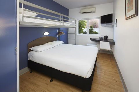 Ibis Budget Perth Airport - Redcliffe Tourism 13
