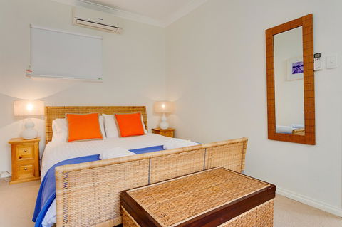 Cottesloe Beach House I - Redcliffe Tourism 5