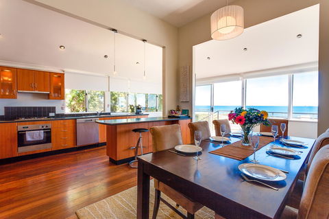 Cottesloe Beach House I - Redcliffe Tourism 3