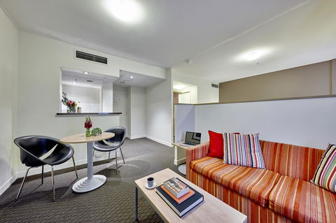 Ibis Perth - Redcliffe Tourism 3