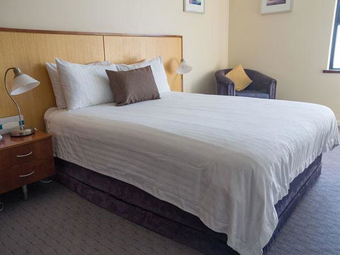 Ocean Beach Hotel - Redcliffe Tourism 0