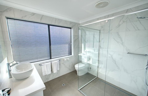 Albany Motel & Apartments - Redcliffe Tourism 6