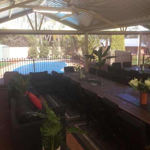 Travellers Rest Motel - Redcliffe Tourism 4