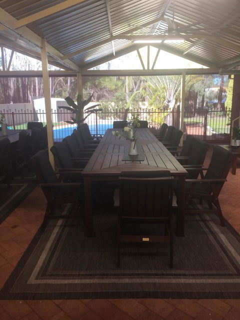 Travellers Rest Motel - Redcliffe Tourism 9