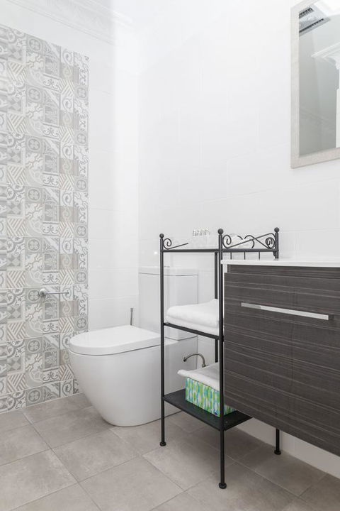 Blue Door Apartments - Redcliffe Tourism 9