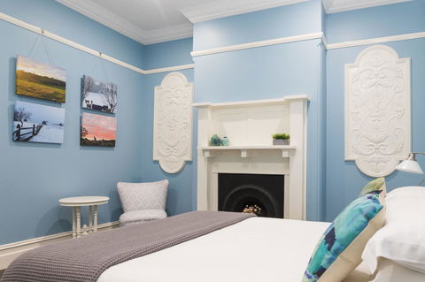 Blue Door Apartments - Redcliffe Tourism 5