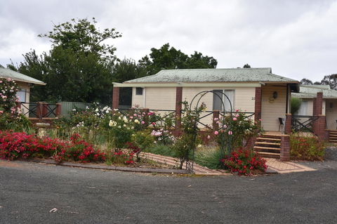 Mount Barker Valley Views Motel & Chalets, Western Australia - Redcliffe Tourism 31
