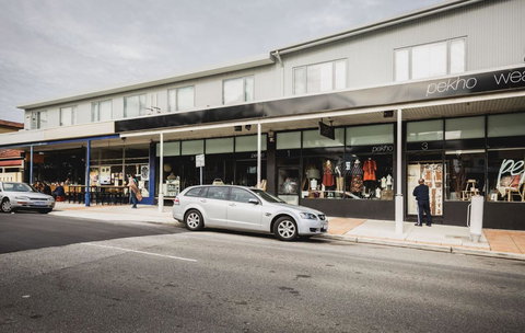 Captain\'s Heritage Cottage - Central Fremantle 2 Bedroom Historic Cottage - Redcliffe Tourism 18