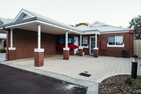 FortyTwo - Oceanside Retreat Busselton - Redcliffe Tourism 4