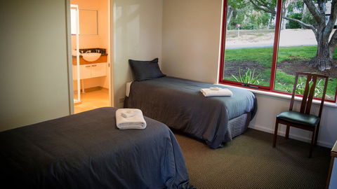 Karri Mia Chalets And Studios - Redcliffe Tourism 16
