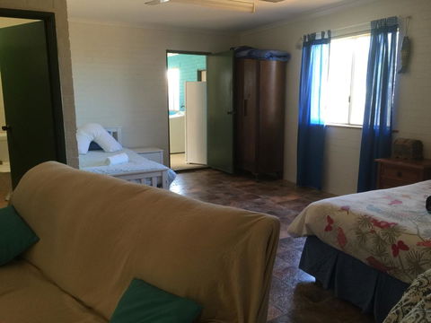 Surf Shack - Redcliffe Tourism 0