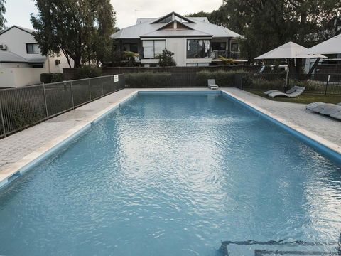FortyOne - Oceanside Retreat Busselton - Redcliffe Tourism 15