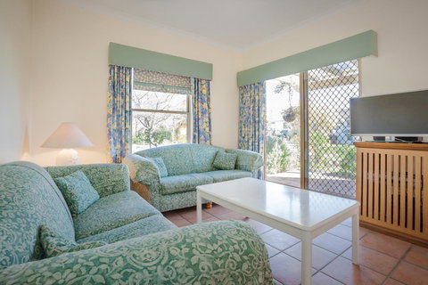 Middleton Beach By The BnB Collection - Redcliffe Tourism 23