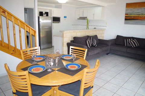 Kalbarri Blue Ocean Villas - Redcliffe Tourism 3
