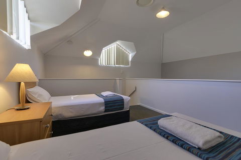Amalfi Resort - Redcliffe Tourism 21