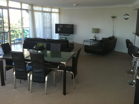 Northpoint Apartments - Redcliffe Tourism 26