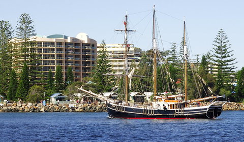 Northpoint Apartments - Redcliffe Tourism 19