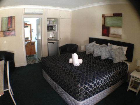Ben Chifley Motor Inn - Redcliffe Tourism 22