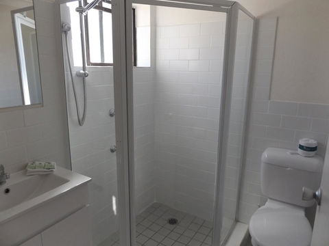 Ben Chifley Motor Inn - Redcliffe Tourism 23