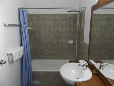 Ben Chifley Motor Inn - Redcliffe Tourism 11