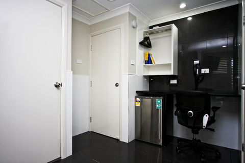 Jesmond Executive Villas - Redcliffe Tourism 41