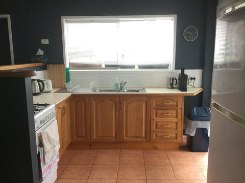 Jetz Bungalow - Redcliffe Tourism 7