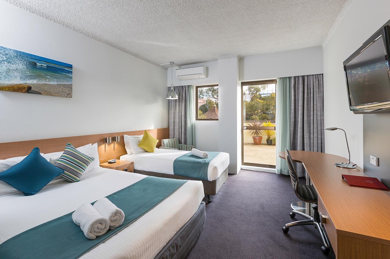  Redcliffe Tourism