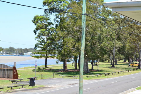 Sundial Holiday Units - Redcliffe Tourism 3